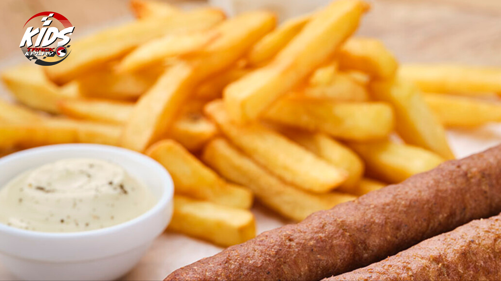 French fries with frikandel and a drink
